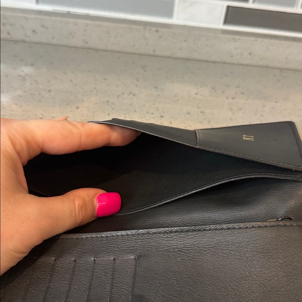 LOUIS VUITTON - Monogram Wallet - Picture 11 of 14